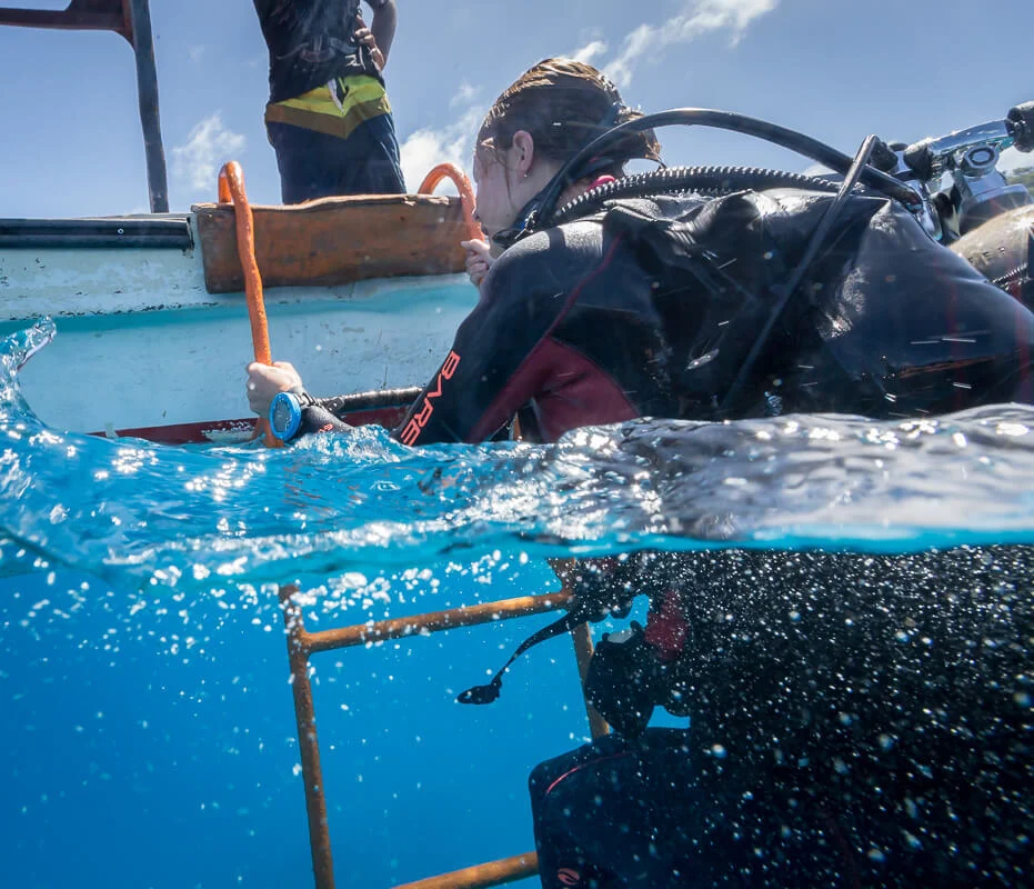 /userfiles/product_gallery_images/origin/suunto-zoop-novo-blue-micronesia-img-2789-16.webp